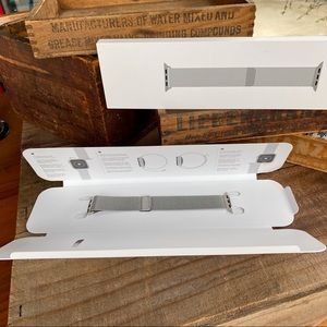 🆕🆕🆕✨APPLE iWATCH SILVER MILANESE LOOP BAND NIB